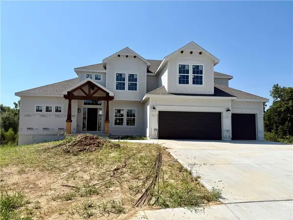 1070 Fir LN, Liberty, MO 64068