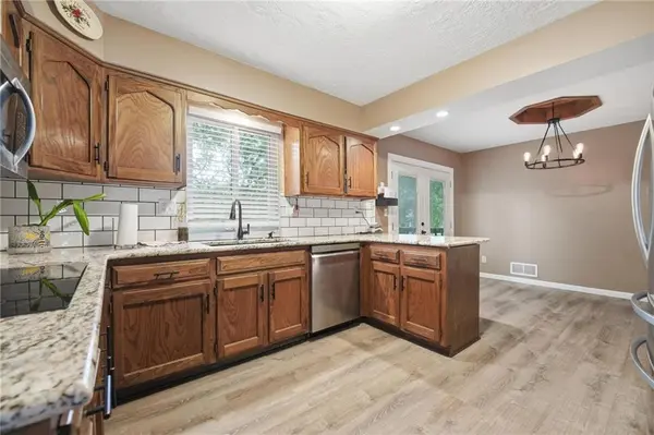 5305 NW 58TH TER, Kansas City, MO 64151