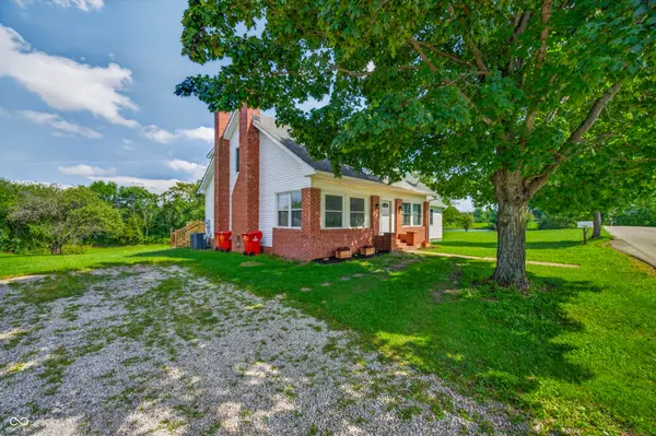 6463 S 125 W, Trafalgar, IN 46181