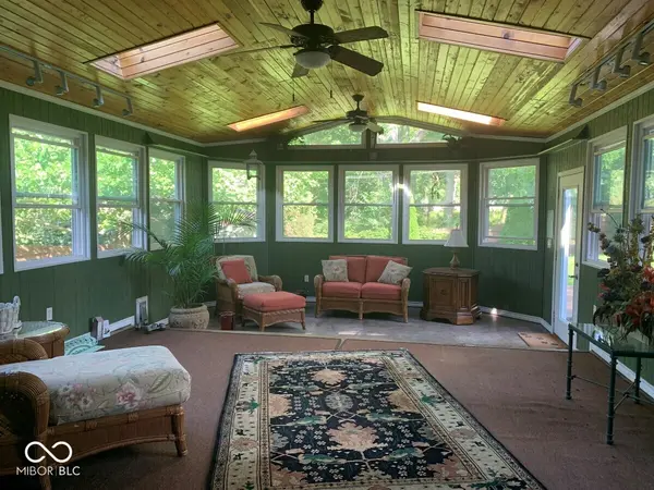 202 Timberbrook RUN, Westfield, IN 46074
