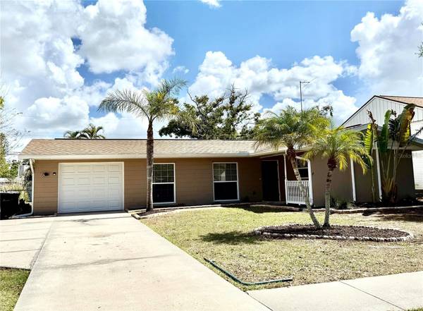 3715 SHARONDALE DR, Sarasota, FL 34232