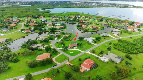 6187 9TH AVENUE CIR NE, Bradenton, FL 34212