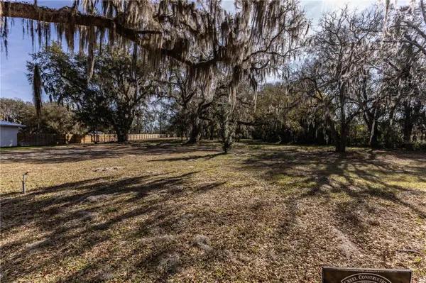 100 S OLD WIRE RD, Wildwood, FL 34785
