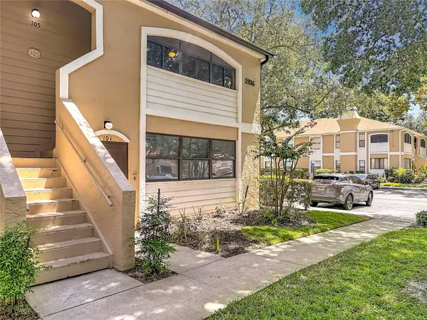 2936 S SEMORAN BLVD #105, Orlando, FL 32822