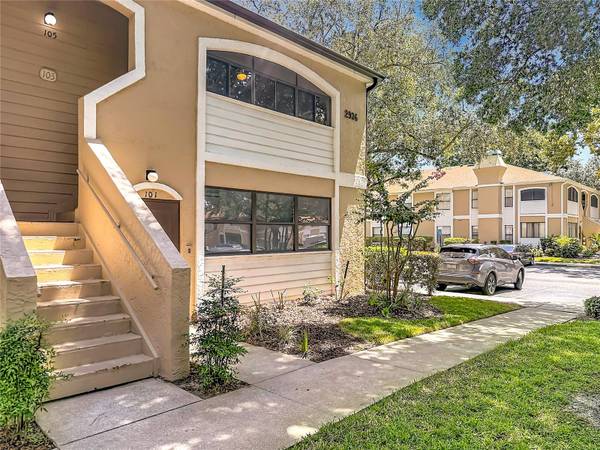 2936 S SEMORAN BLVD #105, Orlando, FL 32822