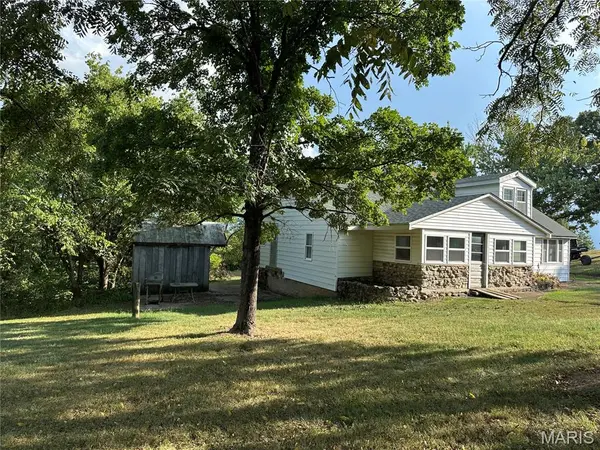 18759 Maries Road 308, Belle, MO 65013