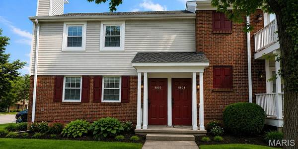 8804 Eager RD, St Louis, MO 63144
