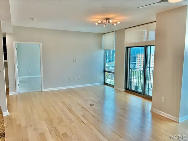 4909 Laclede AVE #1205, St Louis, MO 63108