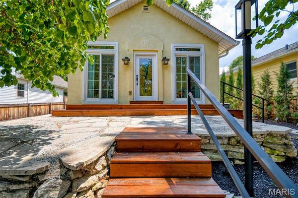 606 Cornelia AVE, Webster Groves, MO 63119
