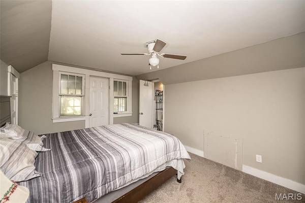 307 5th N, Elsberry, MO 63343