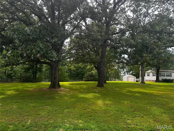 13755 State Route C, Newburg, MO 65550