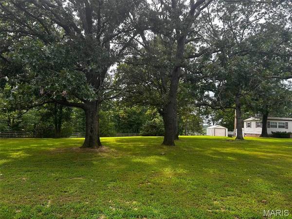 13755 State Route C, Newburg, MO 65550