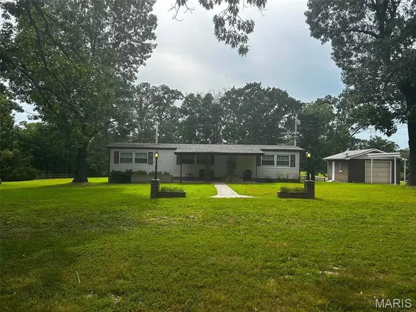 13755 State Route C, Newburg, MO 65550