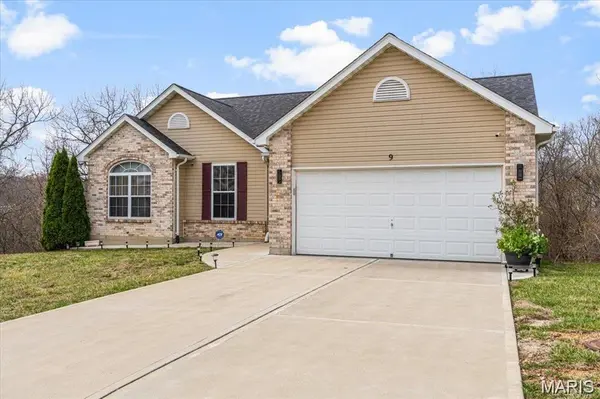 9 Amber Ridge CT, High Ridge, MO 63049