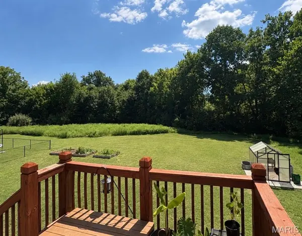 176 Linder LN, Winfield, MO 63389