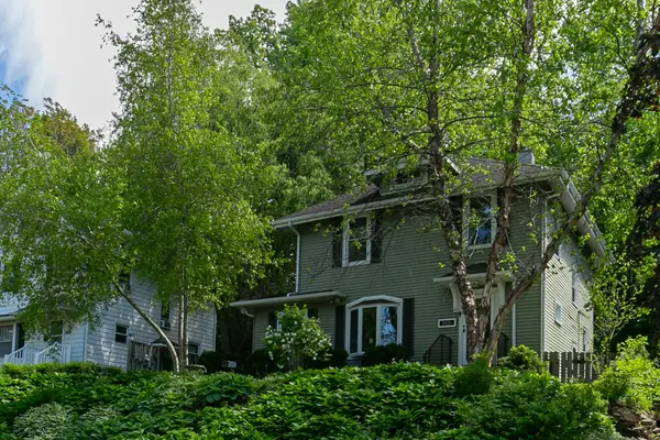 2826 8 1/2 AVE, Rock Island, IL 61201