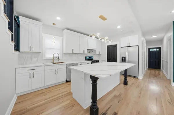 1513 W 61st ST, Chicago, IL 60636