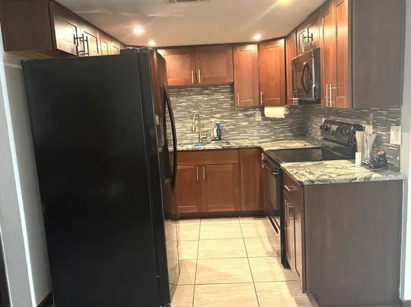 7006 W 98th ST #1B, Chicago Ridge, IL 60415