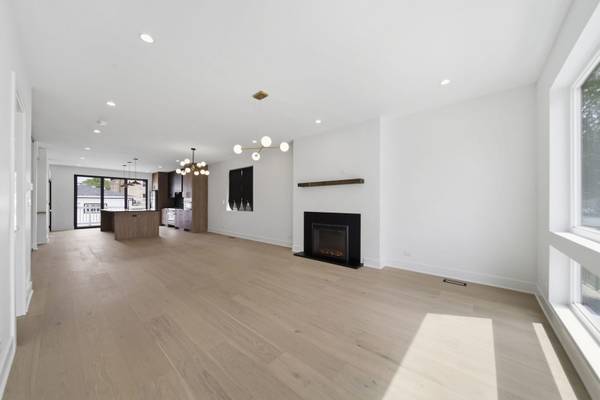 3311 N Ozark AVE, Chicago, IL 60634