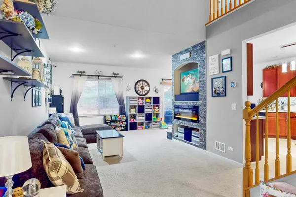6032 Delaney DR #17-3, Hoffman Estates, IL 60192