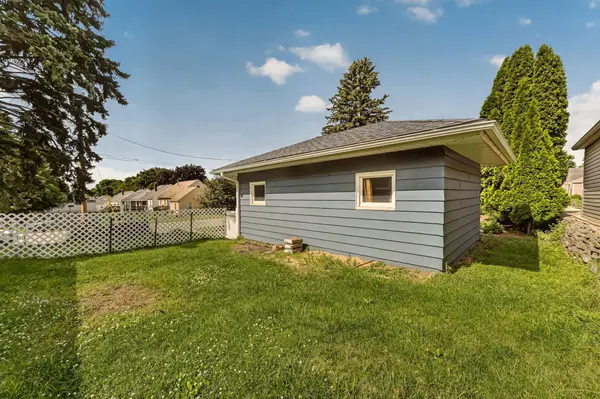 1401 10th ST NE, Rochester, MN 55906