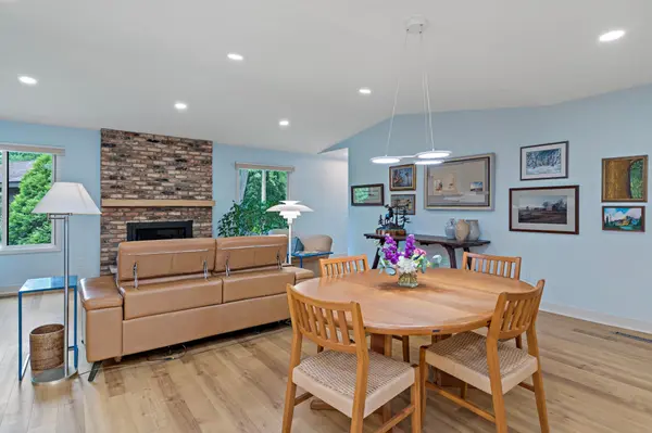 95 Holly LN N, Plymouth, MN 55447