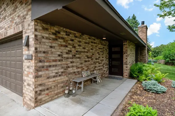 95 Holly LN N, Plymouth, MN 55447