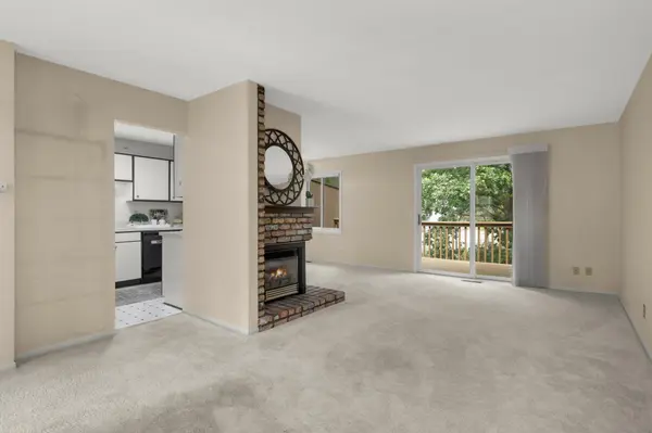 219 W Eagle Lake DR, Maple Grove, MN 55369
