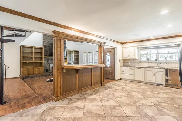 707 Cedar Springs DR, Tuttle, OK 73089