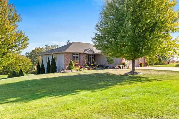 W5273 MICHAEL DR, Hilbert, WI 54120