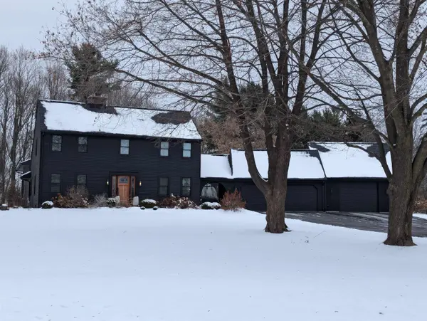 19 CRESTVIEW DR,  Hortonville,  WI 54944-9420