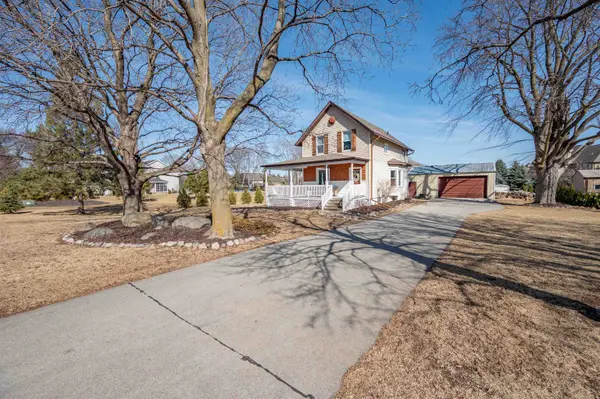 916 BAYVIEW RD, Neenah, WI 54956