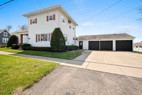 319 JACKSON AVE, Omro, WI 54963