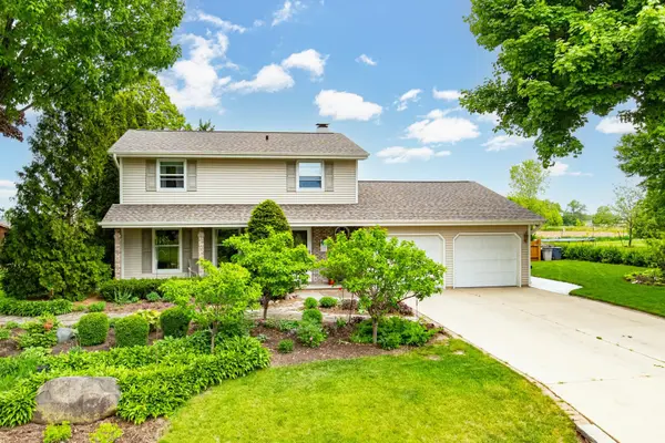 5776 ST IVES RD, Oshkosh, WI 54904-9732