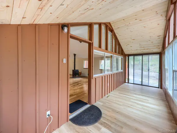 44 Anderson RD, Florissant, CO 80816