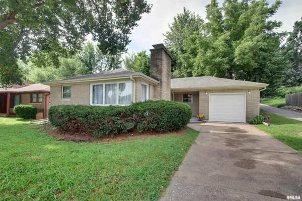 916 LOCUST ST, Quincy, IL 62301