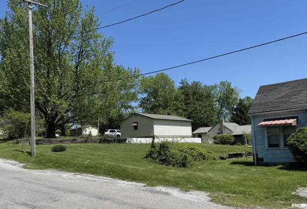 106 108 N CENTENNIAL ST,  Cobden,  IL 62920-0000