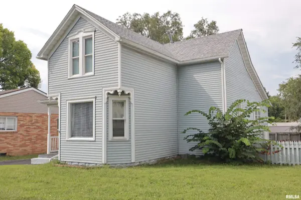 915 HAMILTON ST, Pekin, IL 61554