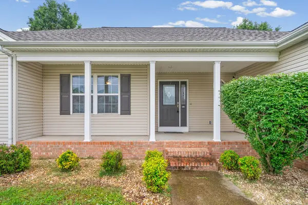 991 Wing Tip Cir, Hopkinsville, KY 42240