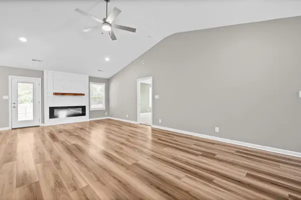 458 Mattingly Dr, Clarksville, TN 37042