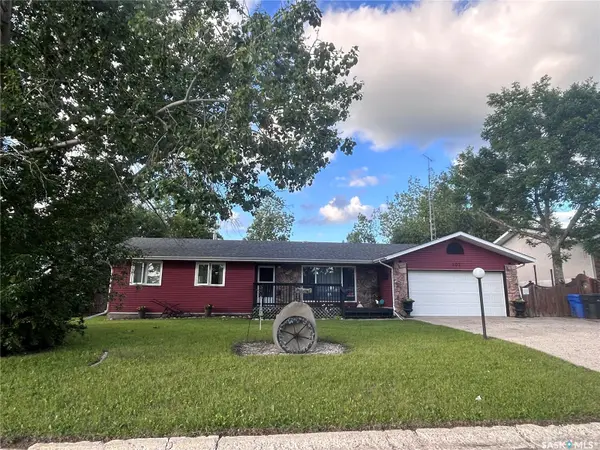 402 1st STREET N, Lampman, SK S0C 1N0