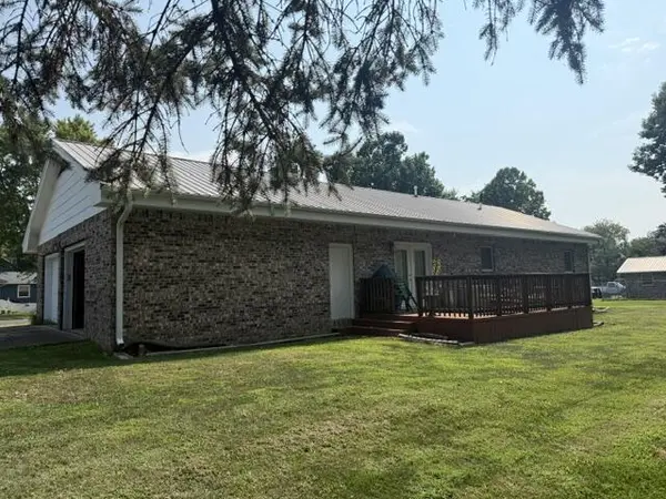 911 E 10th ST, Mountain Grove, MO 65711