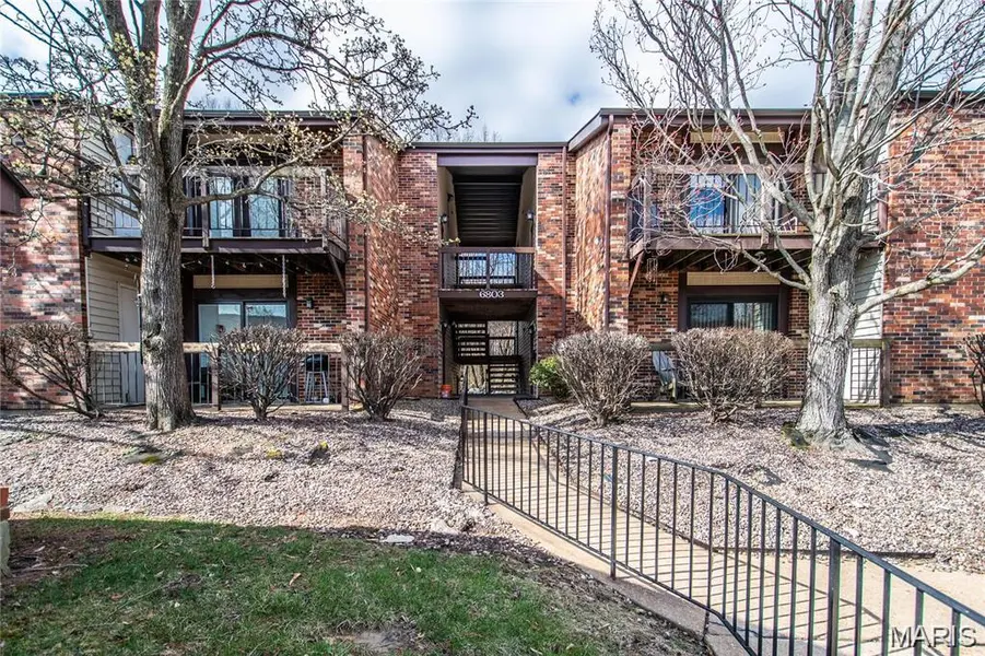 6803 Cottage Grove LN #B, St Louis, MO 63129
