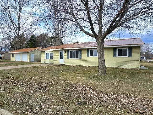 214 PEARL AVE, Shawano, WI 54166-0000