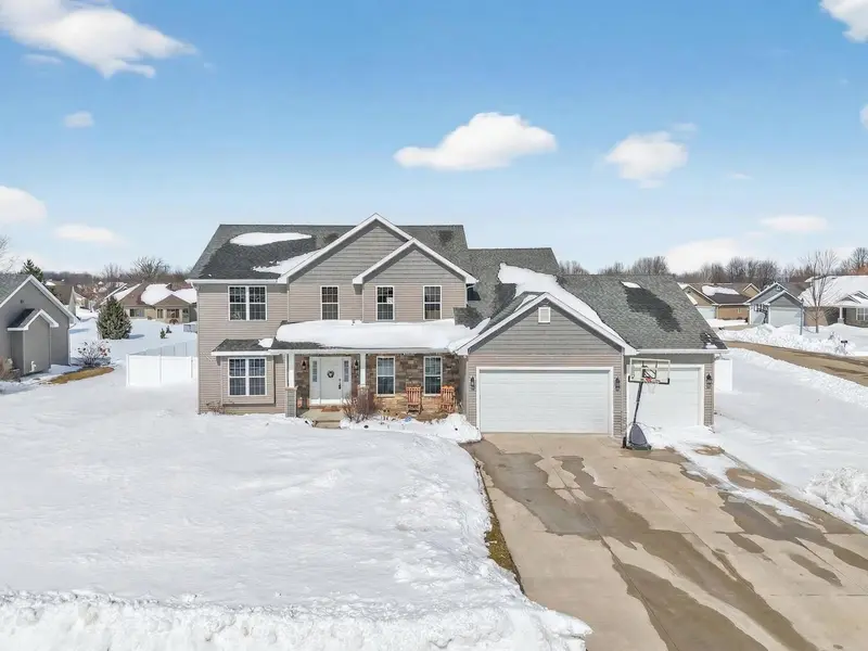 1906 WASILLA LN, Neenah, WI 54956