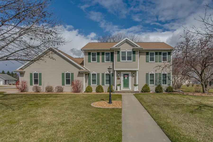 W6074 STRAWFLOWER DR, Appleton, WI 54915