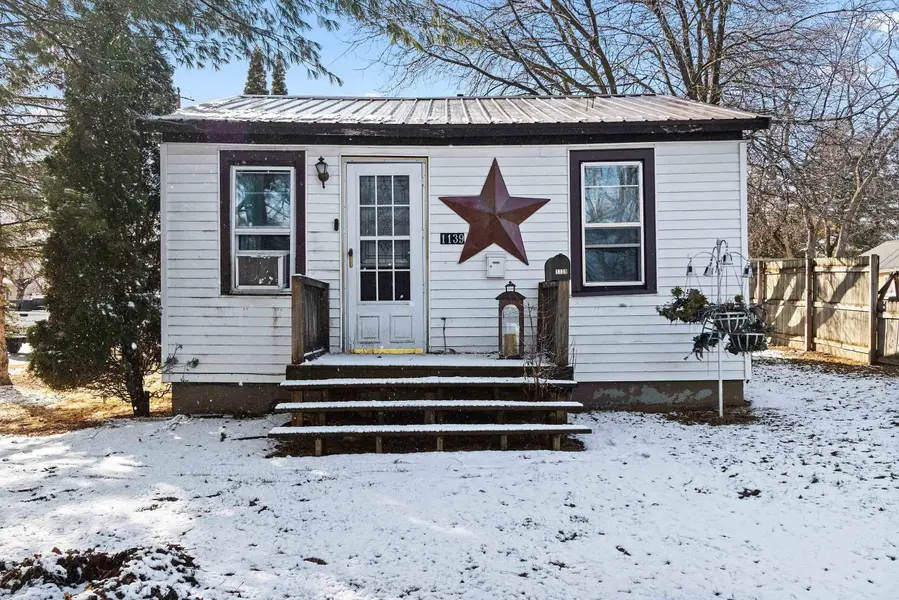1139 S FRANKLIN ST, Shawano, WI 54166