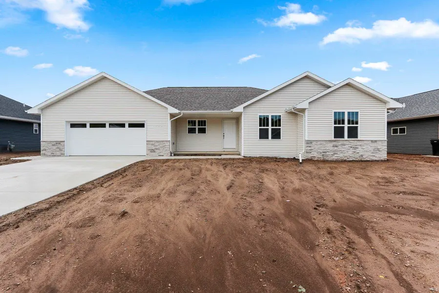 1724 BETTY JEAN LN, Green Bay, WI 54313