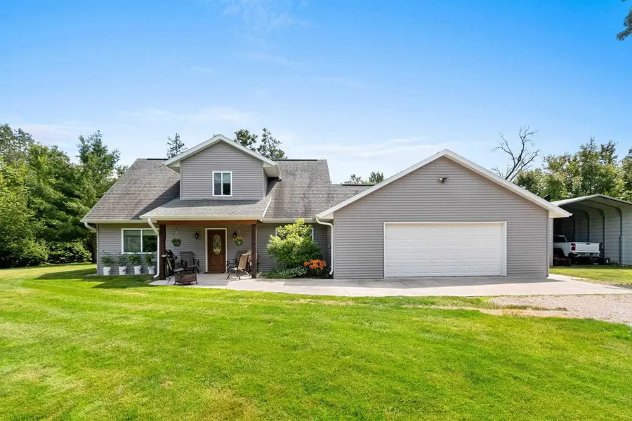 W10559 FOX LN, Crivitz, WI 54114