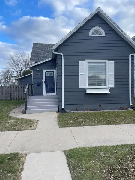 1715 14TH AVE, Menominee, MI 49858
